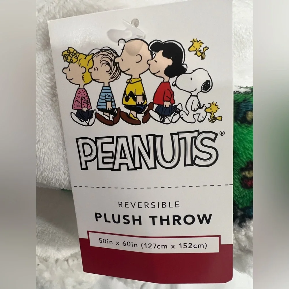 New PEANUTS Snoopy Christmas Holiday Ultra Soft Sherpa Throw Blanket 50x60